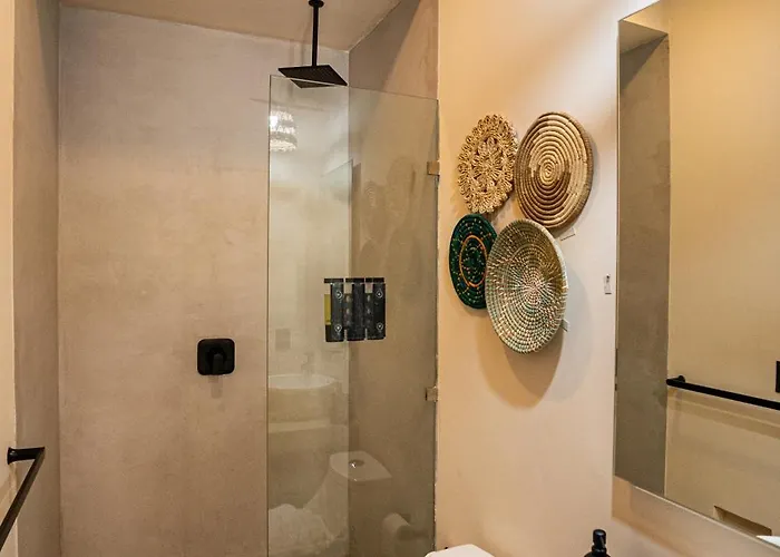 Apartment Penthouse With Private Jungle, Pool, Downtown