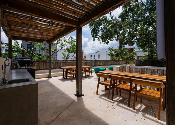 Penthouse With Private Jungle, Pool, Downtown