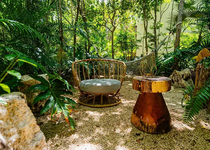 Apartment Penthouse With Private Jungle, Pool, Downtown
