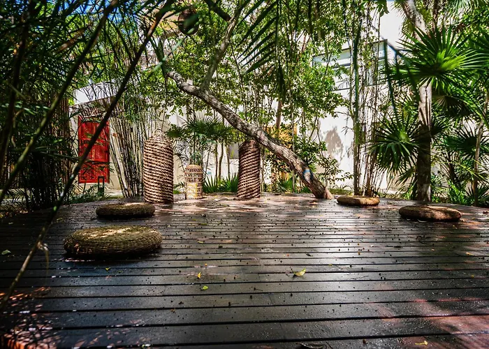 Apartment Penthouse With Private Jungle, Pool, Downtown